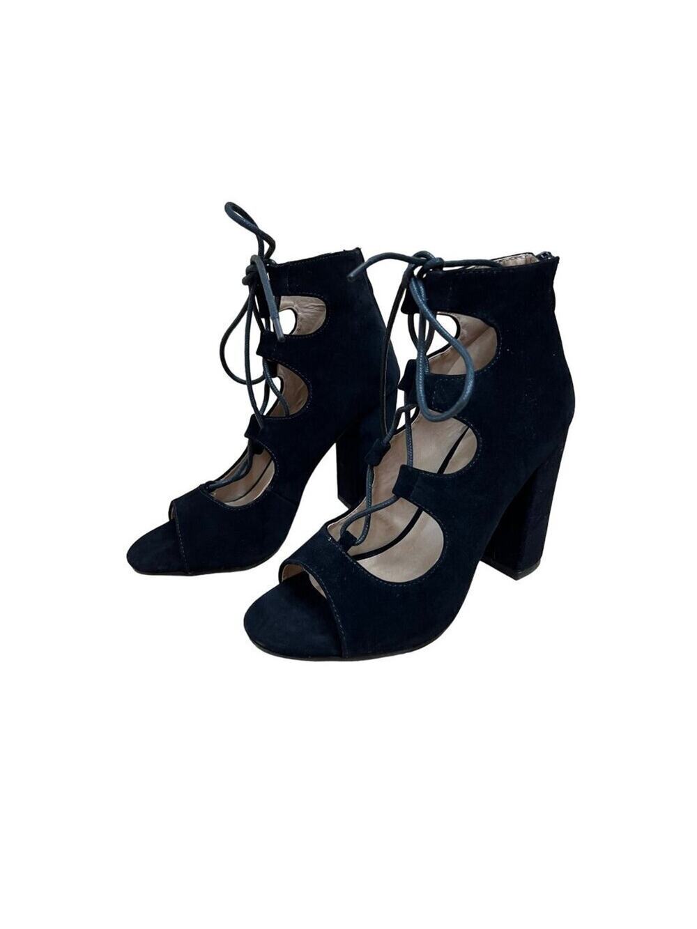 NWOB KOI Footwear Black Lace Up Chunky Heels US 6/ UK 4